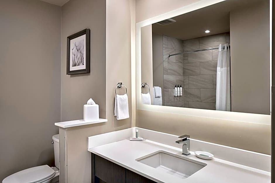 Fairfield Inn & Suites by Marriott Airdrie