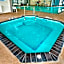 Econo Lodge Inn & Suites