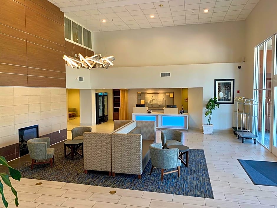 Holiday Inn Express & Suites Tracy