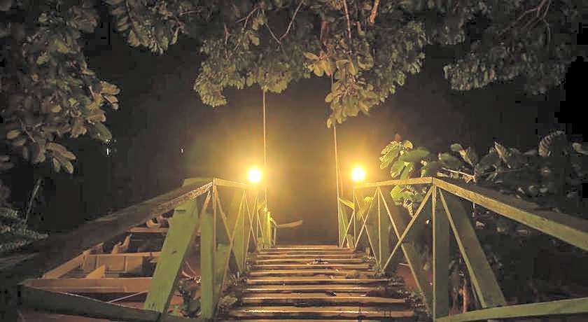 Sukau Greenview Bed and Breakfast