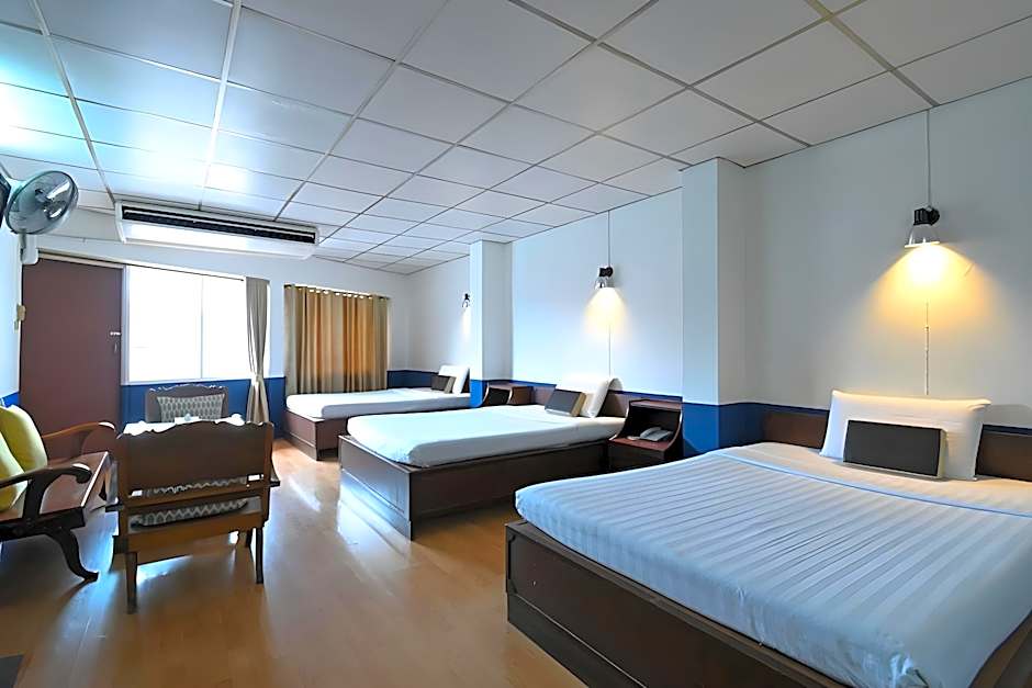 The Krungkasem Srikrung Hotel