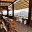 Caldera Hotel & Restaurant