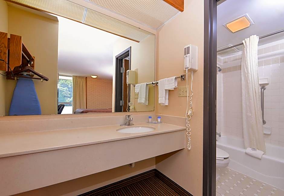 Americas Best Value Inn Collinsville St. Louis