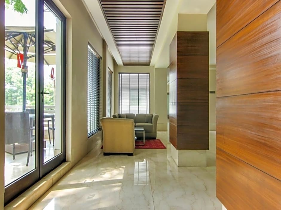 Vibe By The Lalit Traveller