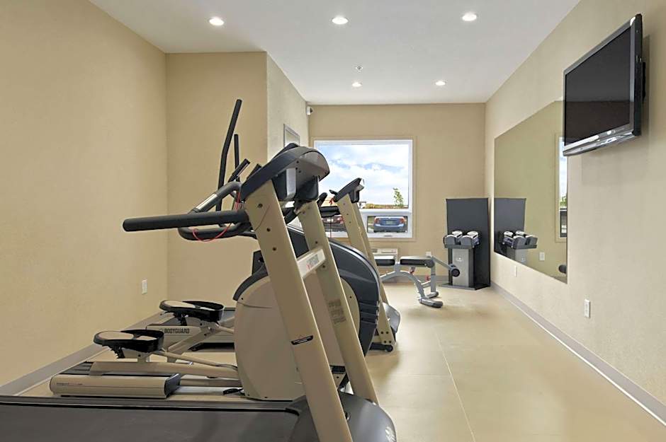 Days Inn by Wyndham Regina Airport West