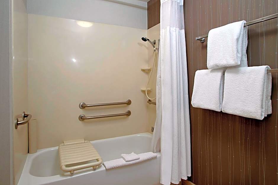 Courtyard by Marriott Oakland Downtown