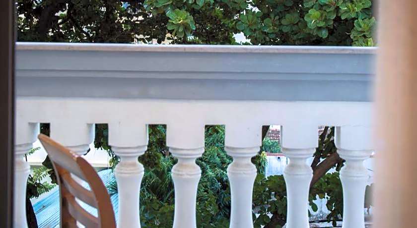 Seven Seas Hotel and Apartment