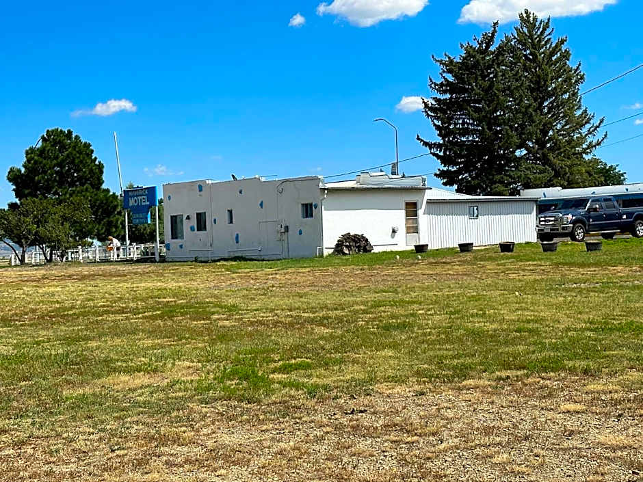 Maverick Motel