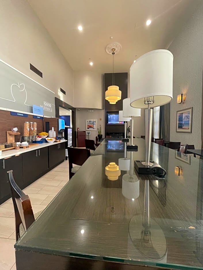 Holiday Inn Express Hotel & Suites Hermosa Beach By IHG