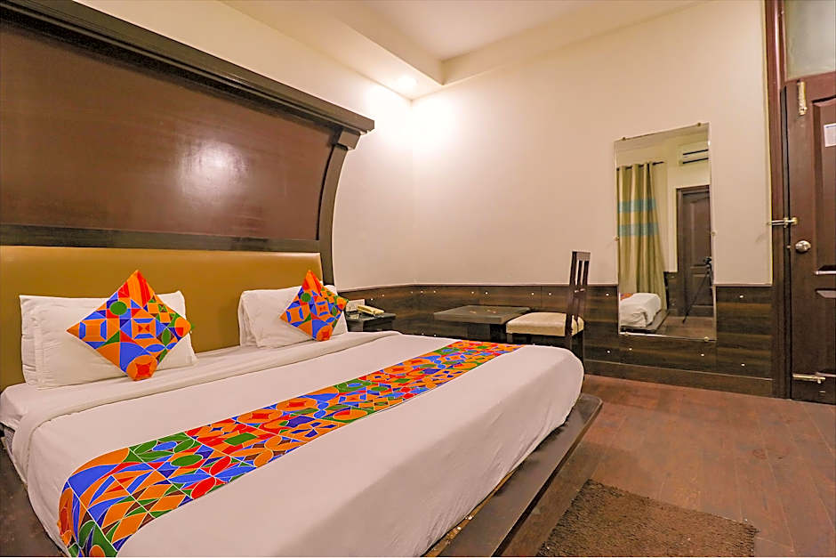Palm Court by Fabhotel – Gurgaon, NY