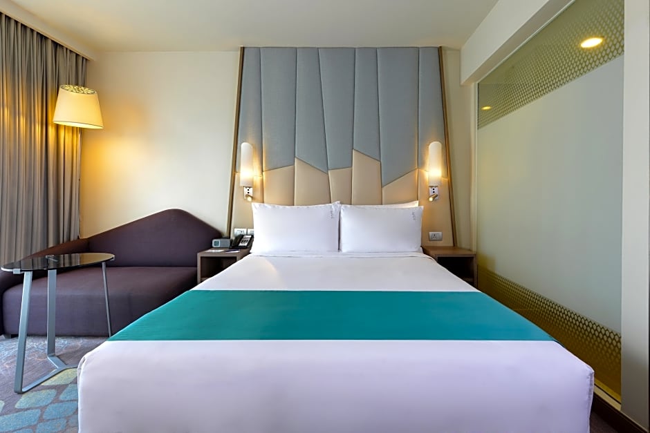 Holiday Inn Express Bangkok Sukhumvit 11 An Ihg Hotel Contact Us