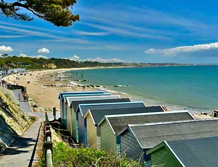 The Roecliffe, Holiday mid-lodge, Shorefield Country Park