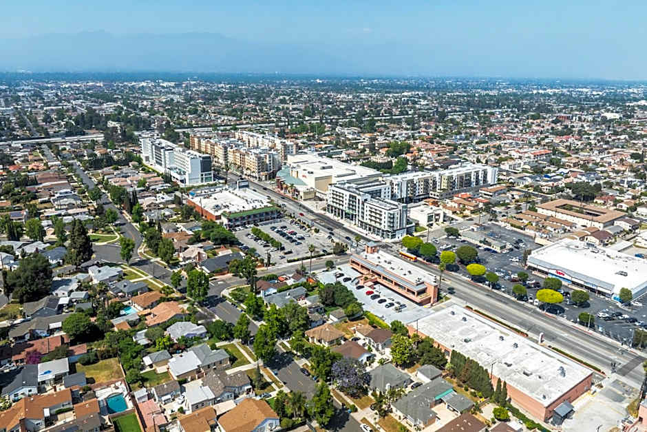 Holiday Inn Hotel And Suites Monterey Park Los Angeles By IHG