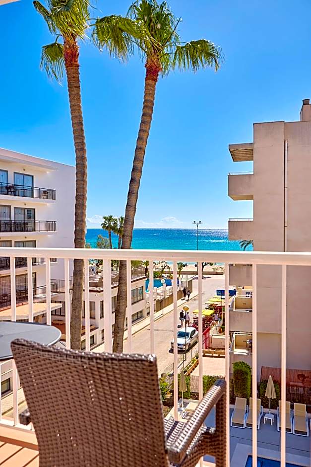 Universal Hotel Bikini