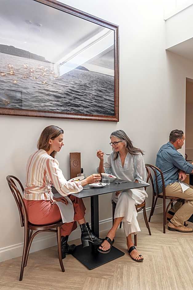 Deep Blue Hotel & Hot Springs