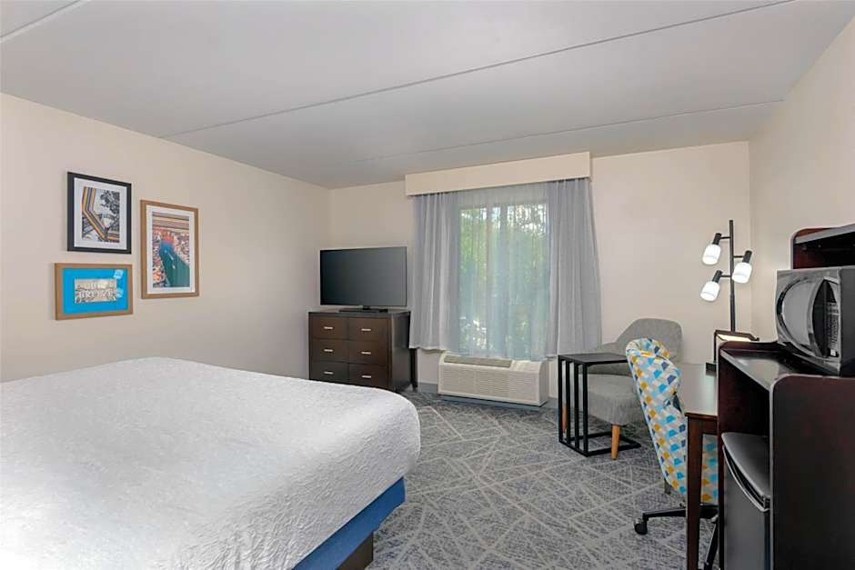 Hampton Inn By Hilton & Suites Pensacola/Gulf Breeze