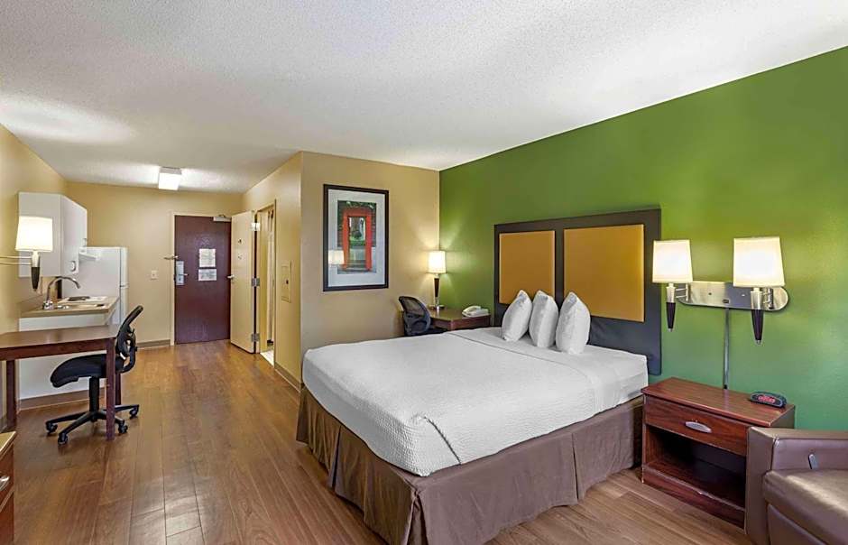 Extended Stay America Select Suites - Milwaukee - Waukesha