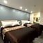 California Inn Hotel and Suites Adelanto US 395