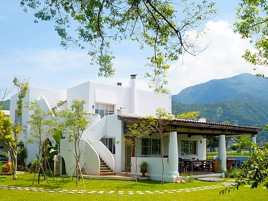 Smile Food Spa Bed and Breakfast