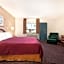 Travelodge by Wyndham Bakersfield
