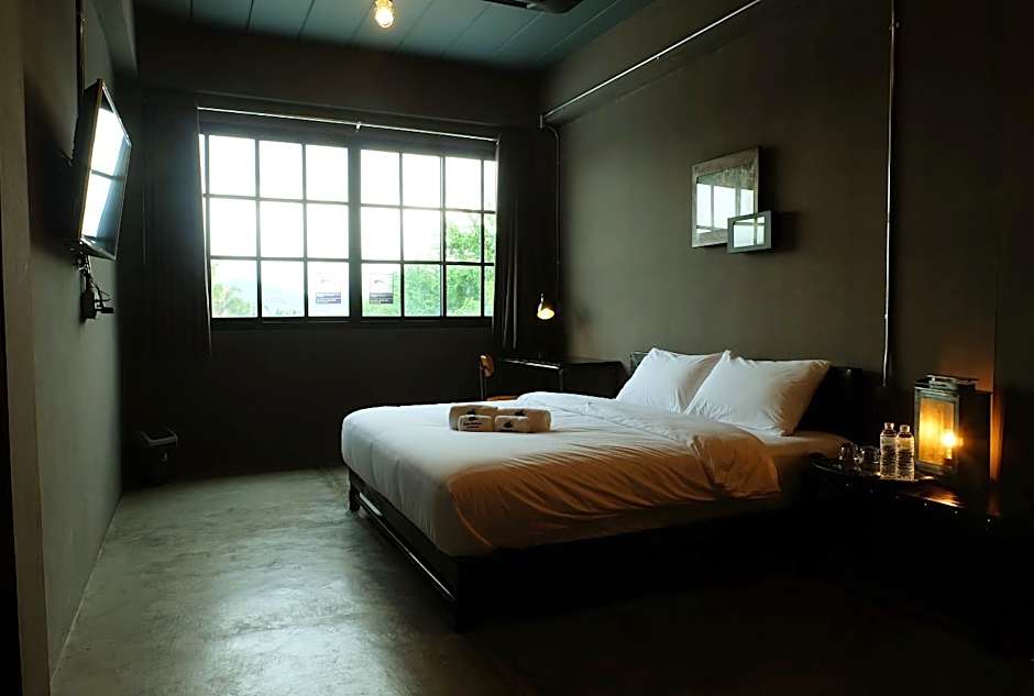 Rider Bedroom Hostel & Cafe