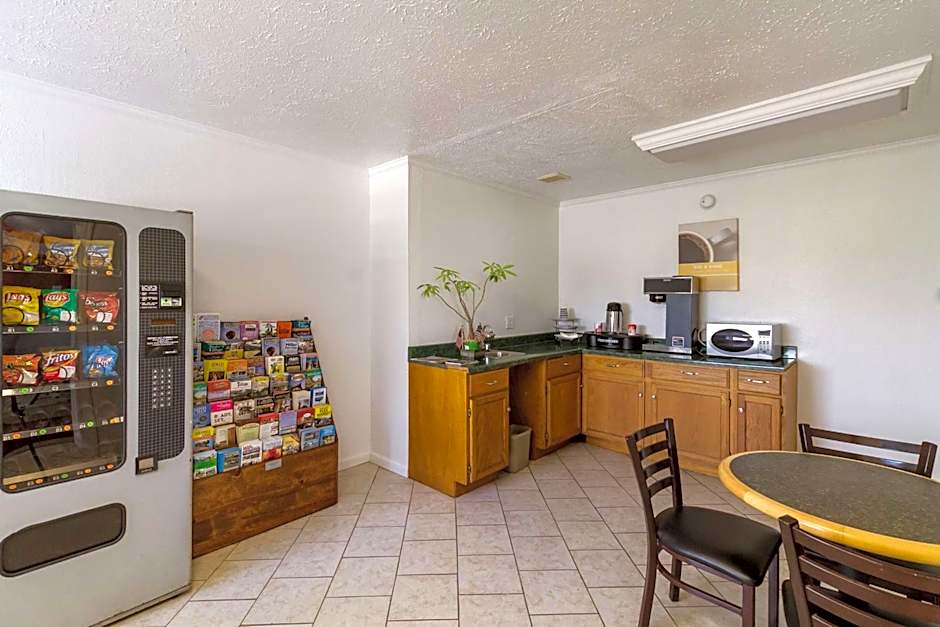 Motel 6-Rossford, OH