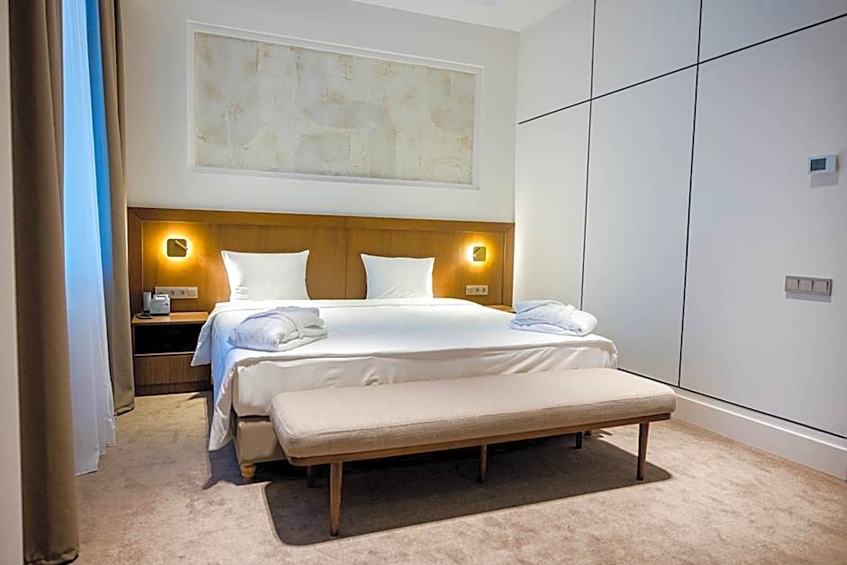 Grand Tien Shan Hotel