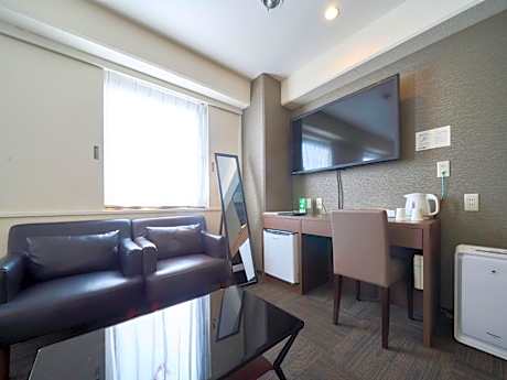 Standard Twin Room - Non-Smoking