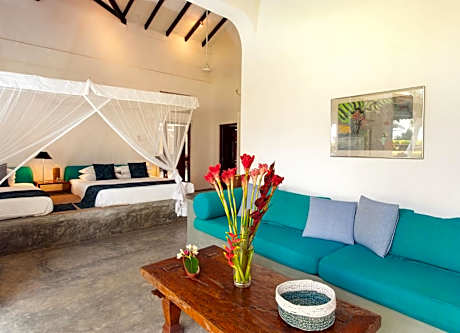 Cinnamon Suite with Garden View