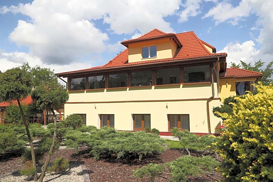 WIlla Maksymilian Bed and Breakfast