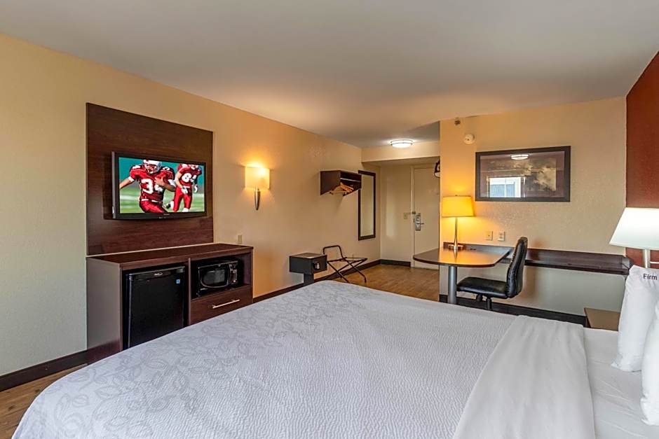 Red Roof PLUS+ El Paso East