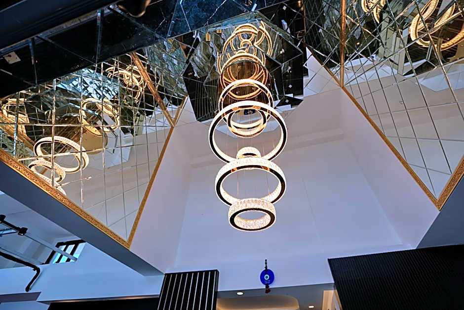 Shelton Airport Hotel