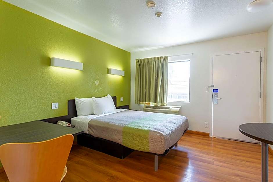 Motel 6-Camp Springs, DC - South Camp Springs