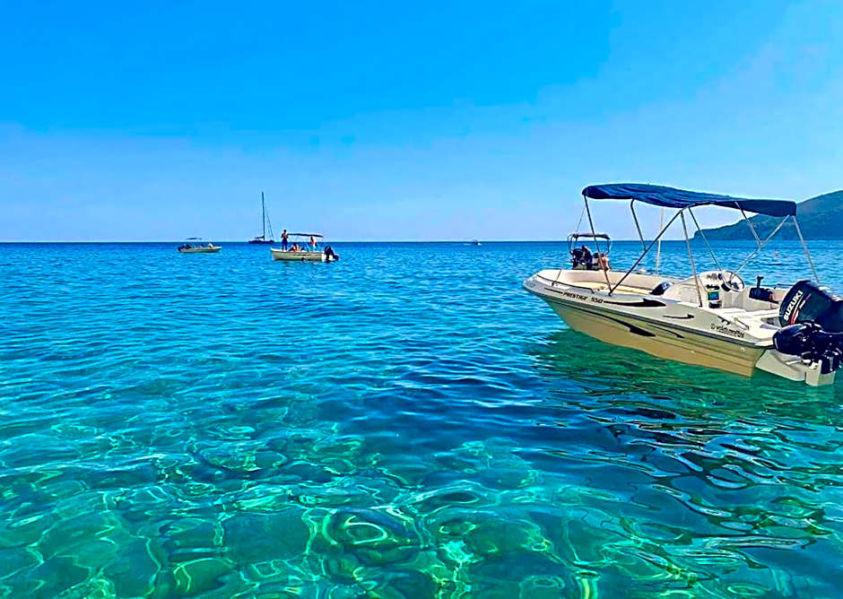 Cubaneros Holiday Inn