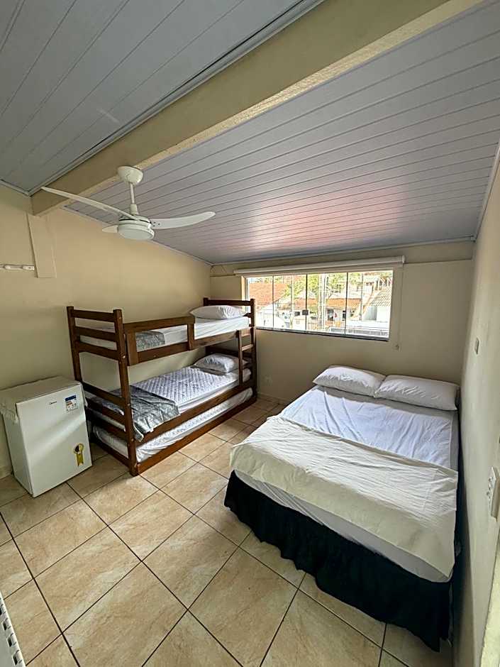 Suites Familia Otaviano Ubatuba Ótimo Custo-Benefício 500m da Praia