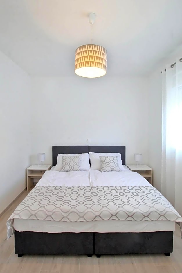 Bacan Family Apartments