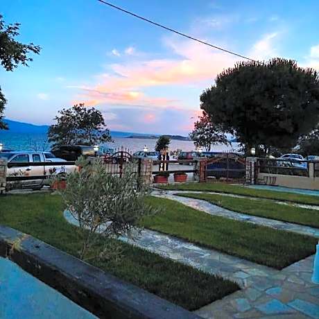 Studios Liotrivi Ouranoupolis