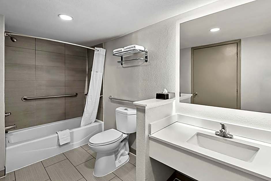 Days Inn by Wyndham Chesapeake