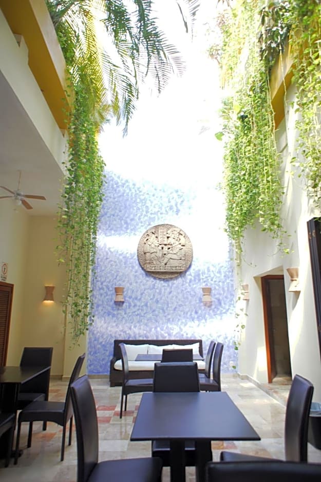 Hotel Los Itzaes