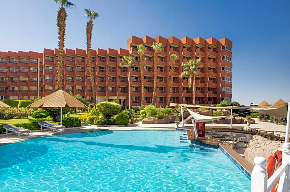 Pyramisa Luxor Hotel and Suites