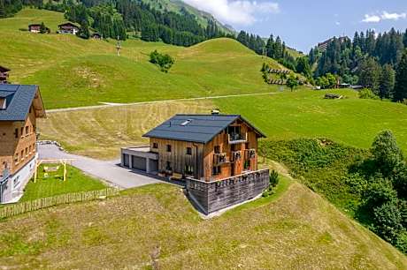 HUS24