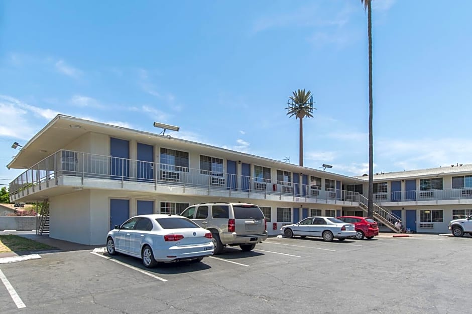 Motel 6 Bakersfield