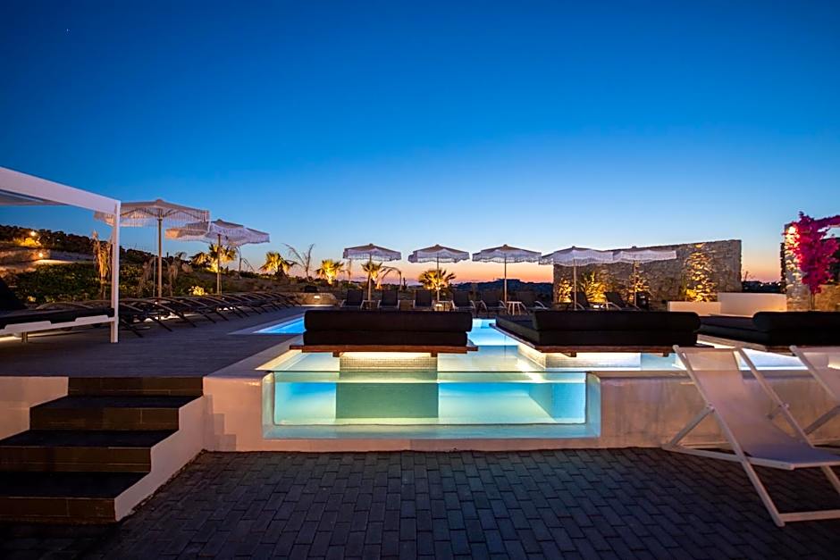 Bianco a Nero Mykonos