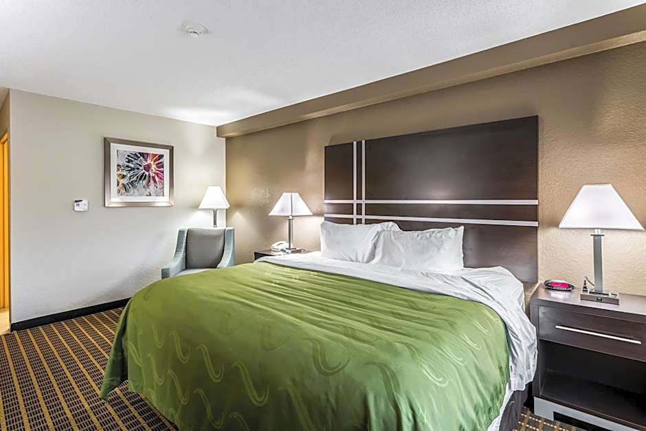 Photo 1 of 4 of 1 King Bed