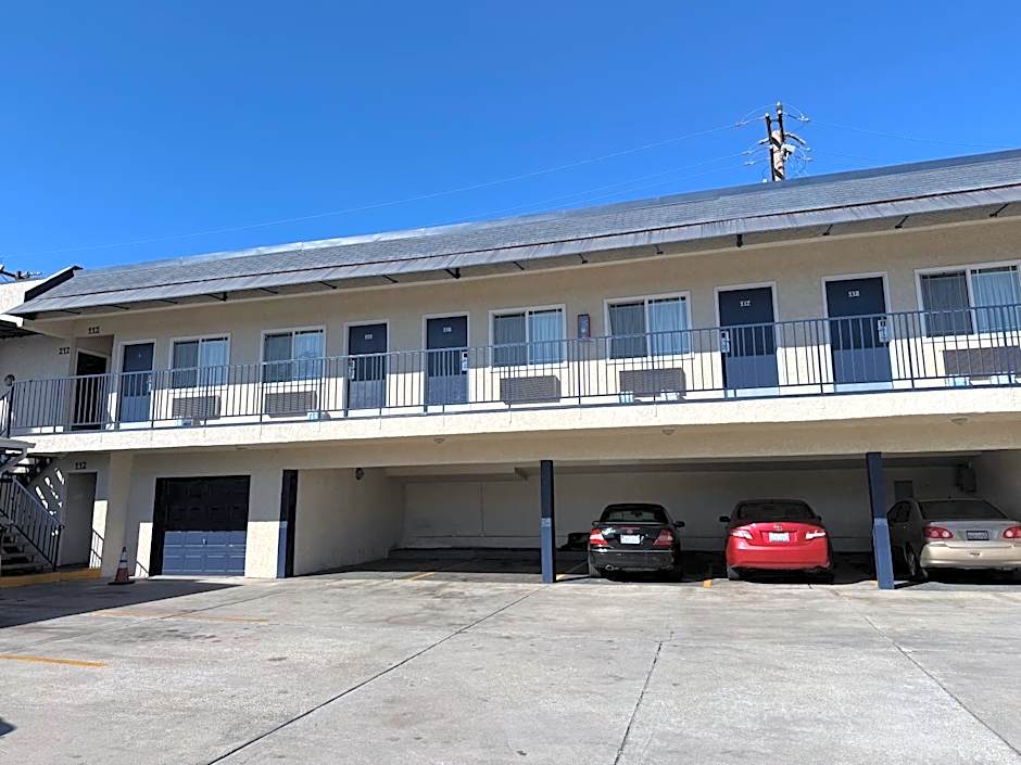 Hiland Motel
