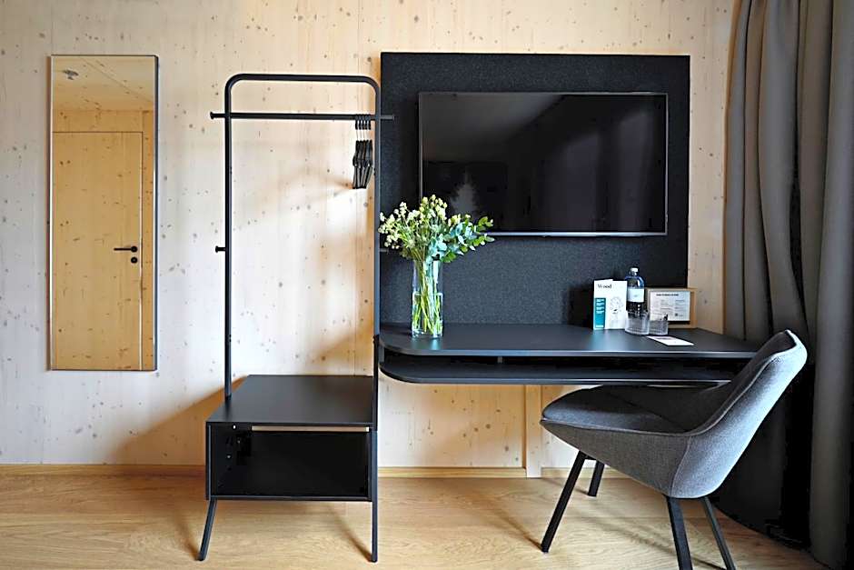 Numa Vienna Wood