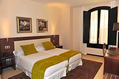 Special Offer - Twin Room with Parking