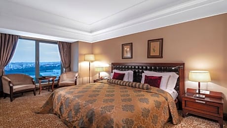 Premium King Room with Lounge Access