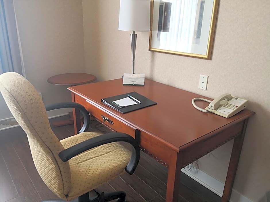 Quality Inn & Suites Hawkesbury