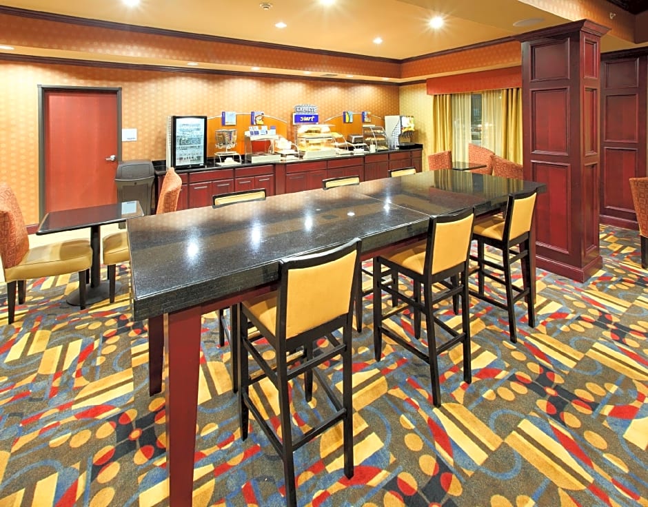Holiday Inn Express Hotel & Suites Van Buren-Fort Smith Area By IHG